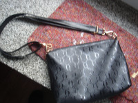 Ženska torbica , vidi slike !