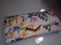 CVJETNI  NOVČANIK - NOVO