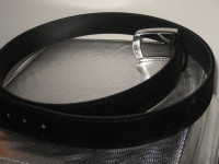 H&M CRNI PLIŠANI REMEN VEL. 105 cm - NOVO