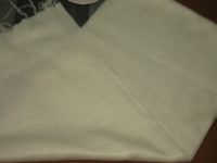 NOVI BIJELI TOPLI ZIMSKI ŠAL S RESAMA