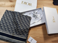 Ženski, muški šal Christian Dior