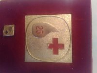 Plaketa i znaćka Crvenog križa