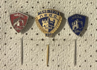 SENJ, NEDA - LOT OD TRI EMAJLIRANE ZNAČKE