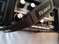 Roland Micro Cube - Pojacalo za Gitaru