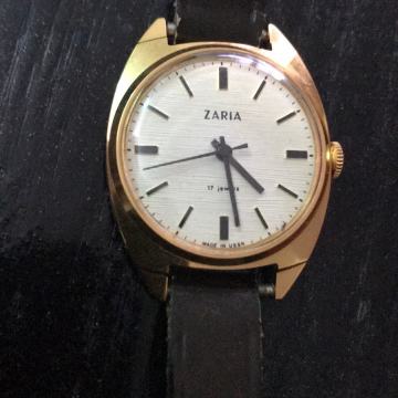 ZARIA Gold 17 JEWELS MADE IN USSR