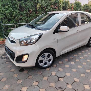 100000 km, Kia Picanto 1,0 LX, 5 vrata, model 2013.