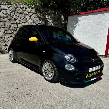 Abarth 595 - Brembo, alcantara + karbon dodaci