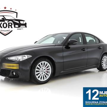 Alfa Romeo Giulia 2.0i Super / Automatik / PDV / Jamstvo
