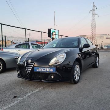Alfa Romeo Giulietta 1,6 JTD-m °°DNA°°SENZORI°°LED°°