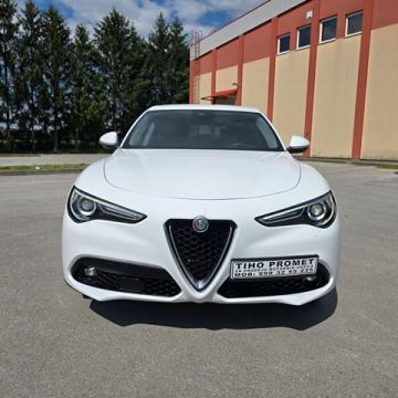 STELVIO 2.2 D-174 tkm-AT8-NAVI-ADP.TEMPO-PDC-SERVIS V+M-1VL-POTVRDA Km