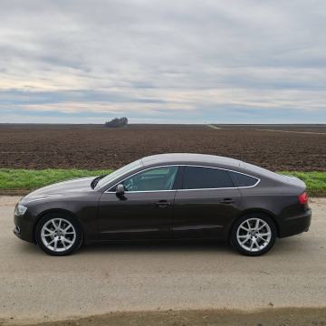 Audi A5 2.0 TDI automatic * reg 09/26 * servis novi * zamjena za manji