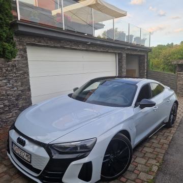 Audi E tron GT quattro LASER MATRIX,HuD,B&O,PANORAMA,360 KAMERA