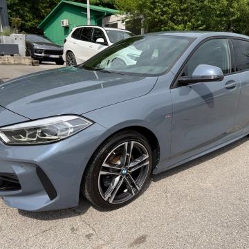 BMW 118d M-Paket AUTOMATIK,JAMSTVO,LIVE COCKPIT,KAMERA,LED,U PDV-U!