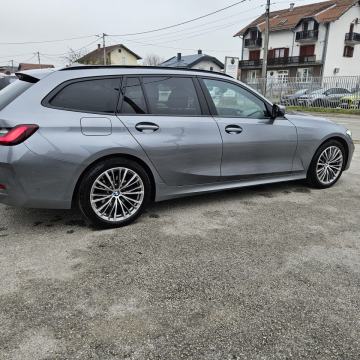 BMW 318D Touring, AUTOMATIK,HEAD UP,VIRTUAL KOKPIT,NAVI,KAMERA,PDC,..