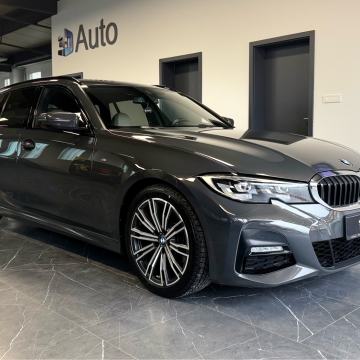 BMW 320d xDrive •M paket,Navi,Ambilight,Kamera,Mem.sjedala•