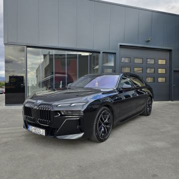 BMW 740D *M SPORT PRO*XD*PANO*TV*B&W 4D*CRYSTAL*INDIVIDUAL
