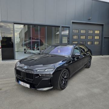 BMW 740D *M SPORT PRO*XD*PANO*TV*B&W 4D*CRYSTAL*INDIVIDUAL