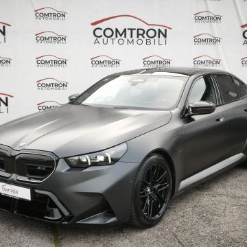BMW M5 ULTIMATE PAKET*KERAMIČKE KOČNICE**INDIVIDUAL**FROZEN DEEP GREY*