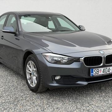 BMW serija 3 318d navigacija