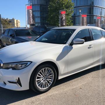 BMW serija 3 320d automatik Luxury kao NOV!