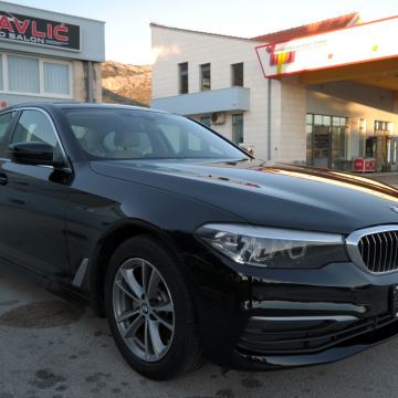 BMW serija 5 520d ksenon,koža,navigacija,servisna knjiga