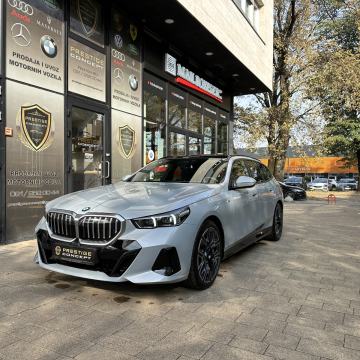 BMW serija 5 Touring 520d *XDRIVE*M SPORT PRO*ICONIC GLOW*PANORAMA*