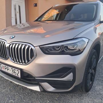 BMW X1 xDrive18d*Automatik*Panorama*Head Up*Navi Plus*Full Led*Alu 18*