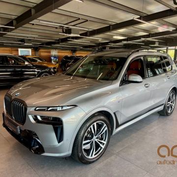 BMW X7 xDrive40d M-PAKET•PANO•7SJEDALA•SWAROVSKI•ALU21"