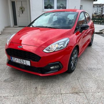 Ford Fiesta 1,5 TDCi ** ST LINE**