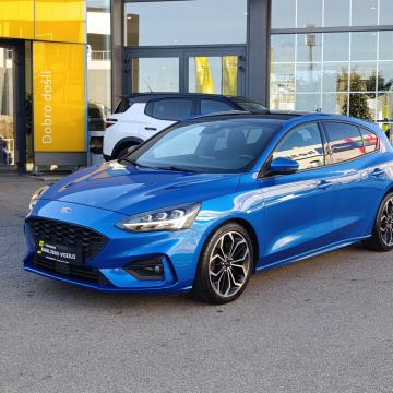 Ford Focus 2.0 EcoBlue ST-Line, LED svjetla, panoramski krov, navi