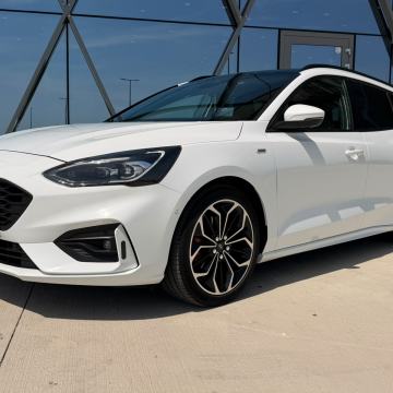 Ford Focus ST-Line X•Matrix•DriveAssist•Virtual•Pano