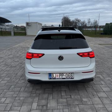 Golf 8 2022 Panorama 2.0tdi 150ks, IQ Lihts, Matrix-xeno-led.