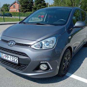 Hyundai i10 1,0 GO  KLIMA,TEMPOMAT, SERVISNA KNJIŽICA, SAMO 31540 KM