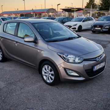 Hyundai i20 1,25, PRVI VLASNIK, GARANCIJA 1 GOD., KARTICE DO 3 GOD