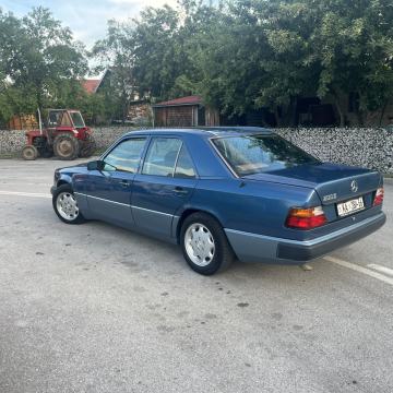 Mercedes-Benz 124 200 D, fotografija 15