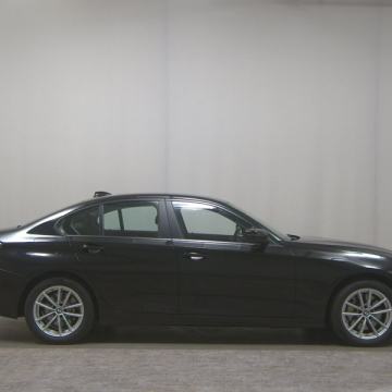 BMW 330i A automatik Advantage • LED