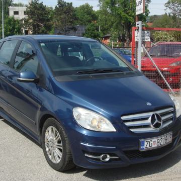 MERCEDES-BENZ B-KLASA 180 CDI****REGISTRIRANA 1.GOD****FULL OPREMA****