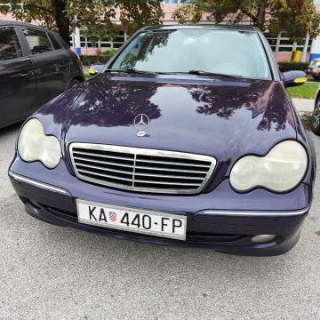 Mercedes-Benz C-klasa 220D 2001g.