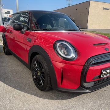 Ima sve ! MINI Cooper CHILI electric RED racing SE 184 ks