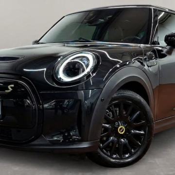 Ima sve! MINI Cooper Chili ELECTRIC Black SE 184 ks