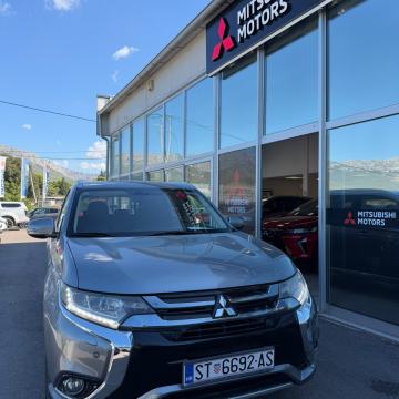Mitsubishi Outlander 2,0 , PLUG-IN HYBRID EV / Dones 5.625€ i vozi ga