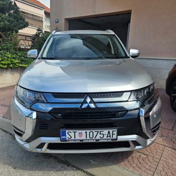 Mitsubishi Outlander 2,4 PHEV PLUG-IN Hybrid