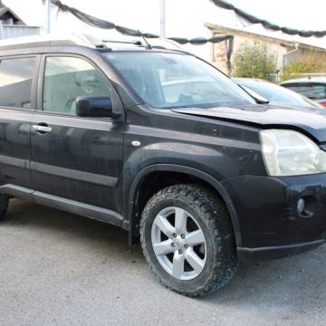 Nissan X-Trail 2,0 dCi SE karambolirano vozilo