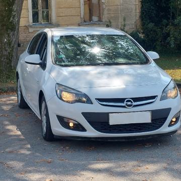Opel Astra 1.4 turbo