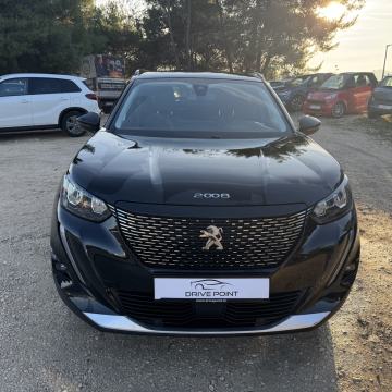 Peugeot 2008 1,2 FULL LED ODRAĐENI SVI SERVISI
