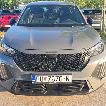 Peugeot 2008 PureTech 100 Active  + jamstvo 12 mjeseci
