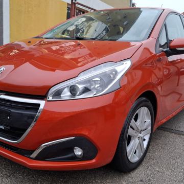 Peugeot 208 1,2 PureTech Signature, 5 vrata, klima, izvrsno stanje
