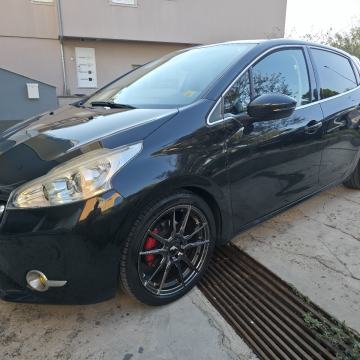 Peugeot 208 1,6 VTi 88kw Super Stanje