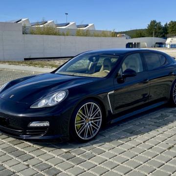 Porsche Panamera S 3,0D V6 —BOSE—ALU 21”—EIBACH—Bi-XENON—KERAMIKA—TOP!