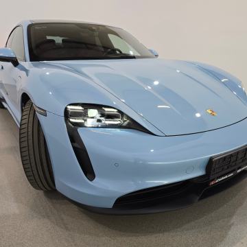 Porsche Taycan 4x4
